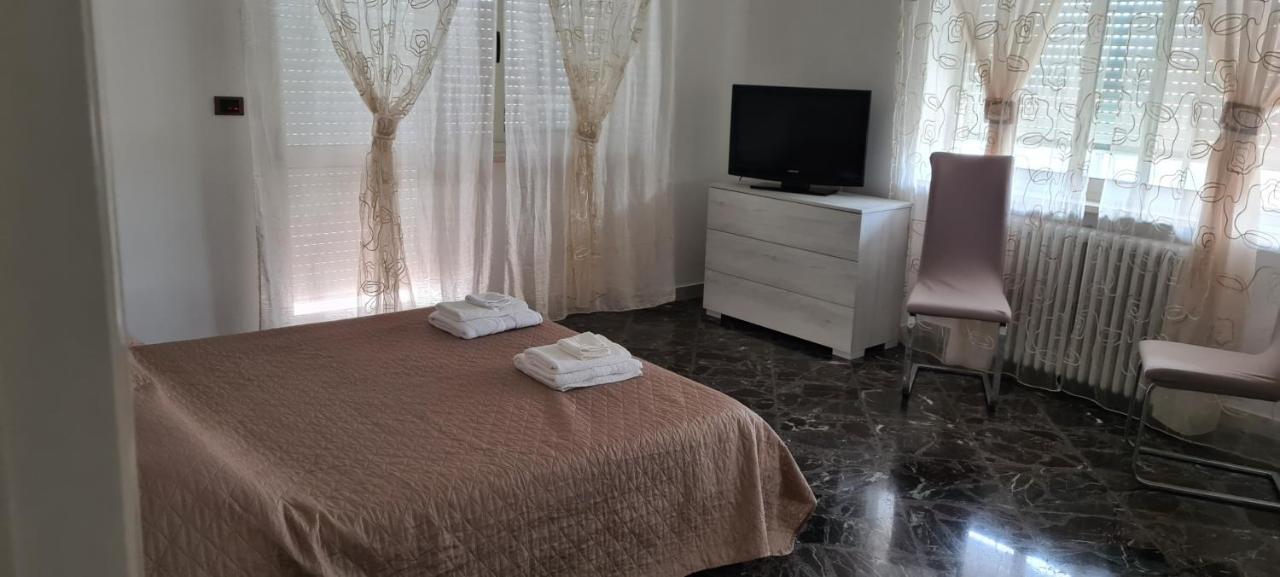 Jajo Apartament Apartment Brindisi Bagian luar foto