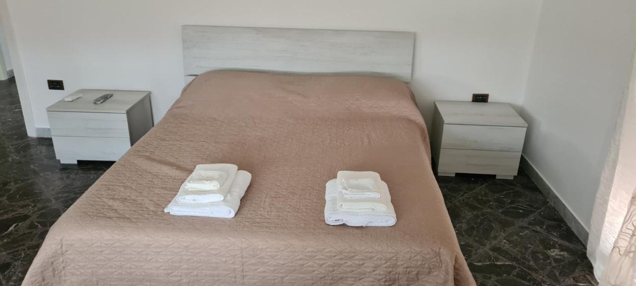 Jajo Apartament Apartment Brindisi Bagian luar foto
